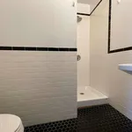 Rent 3 bedroom apartment in Astoria