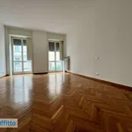 Rent 4 bedroom apartment of 180 m² in Milan