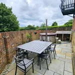 Rent 5 bedroom house in East Midlands