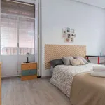 Rent a room of 100 m² in madrid