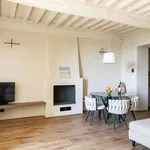 Rent 5 bedroom apartment of 150 m² in Cortona