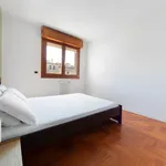 Rent 6 bedroom apartment of 90 m² in Bologna