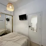 Rent 3 bedroom apartment in Madrid