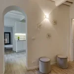 Rent 1 bedroom apartment of 75 m² in Florence