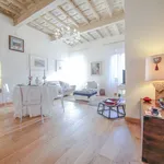 Rent 2 bedroom apartment of 89 m² in Florence