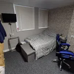 Rent 1 bedroom student apartment in Leeds