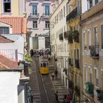 Rent 2 bedroom apartment of 68 m² in Lisbon