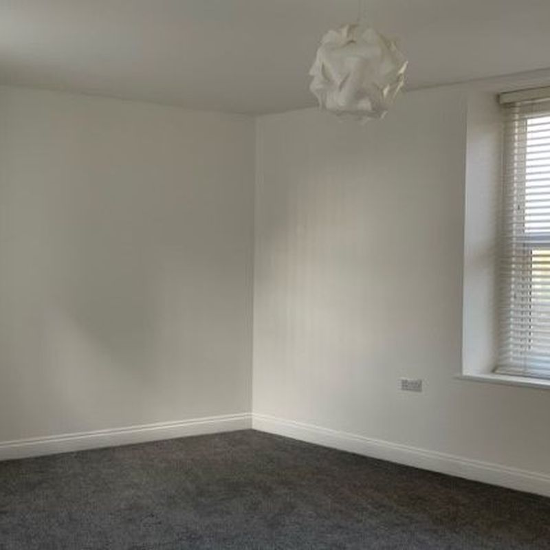 Flat to rent in Longton Grove Road, Weston-Super-Mare BS23