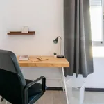 Rent 5 bedroom apartment in Valencia