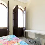 Rent a room of 300 m² in granada