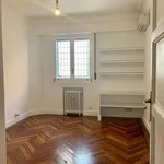 Rent 4 bedroom apartment of 250 m² in Madrid