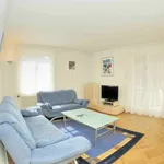 Miete 2 Schlafzimmer wohnung von 753 m² in Zurich