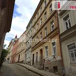 Pronajměte si 3 ložnic/e byt o rozloze 51 m² v Karlovy Vary