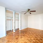 Rent 2 bedroom apartment of 960 m² in Bronx