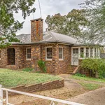 Rent 4 bedroom house in  Armidale NSW 2350                        