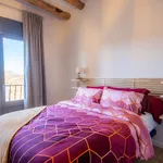 Rent a room of 98 m² in Santa Eulàlia