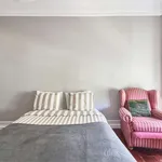 Rent a room in lisbon