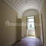 Affitto 5 camera appartamento di 220 m² in Catania