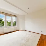 Rent 3 bedroom flat in London