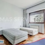 Affitto 6 camera casa di 473 m² in Rome