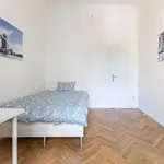 Rent 5 bedroom apartment in Prague