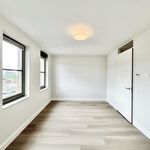 Huur 4 slaapkamer appartement van 177 m² in Almere