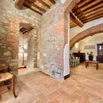 Rent 5 bedroom apartment of 200 m² in Siena