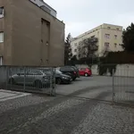 Pronajměte si 1 ložnic/e byt o rozloze 69 m² v Prague