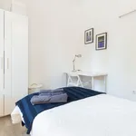 Rent a room of 100 m² in Madrid