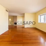 Rent 3 bedroom apartment of 213 m² in Cidade da Maia