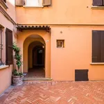 Rent 1 bedroom apartment of 32 m² in bologna