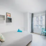 Rent 4 bedroom apartment of 90 m² in Barcelona