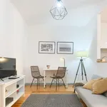 Rent 3 bedroom apartment of 90 m² in lisbon