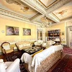 Rent 5 bedroom apartment of 335 m² in Lucca