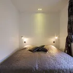 Appartement de 74 m² avec 1 chambre(s) en location à Paris