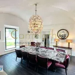 Rent 6 bedroom house of 400 m² in Florence