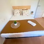 Rent a room of 90 m² in Valencia