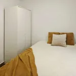 Rent a room of 80 m² in valencia