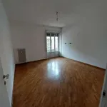 Affitto 2 camera casa di 80 m² in Milan