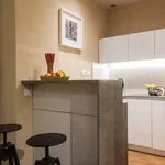 Rent 1 bedroom apartment of 55 m² in Florence