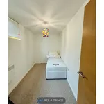 Rent 3 bedroom flat in North West England