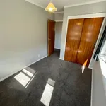 Rent 2 bedroom house in Kaipātiki