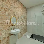 Rent 1 bedroom apartment of 60 m² in Florence