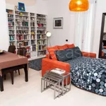 Rent 2 bedroom apartment of 60 m² in Milano