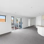 Rent 3 bedroom apartment in Melbourne