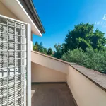 Rent 5 bedroom house of 531 m² in Rome