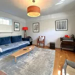 Rent 4 bedroom flat in South East England