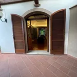 Rent 7 bedroom house of 250 m² in Narni