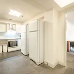 Rent 9 bedroom apartment of 11 m² in Lisbon