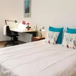 Rent a room of 280 m² in barcelona